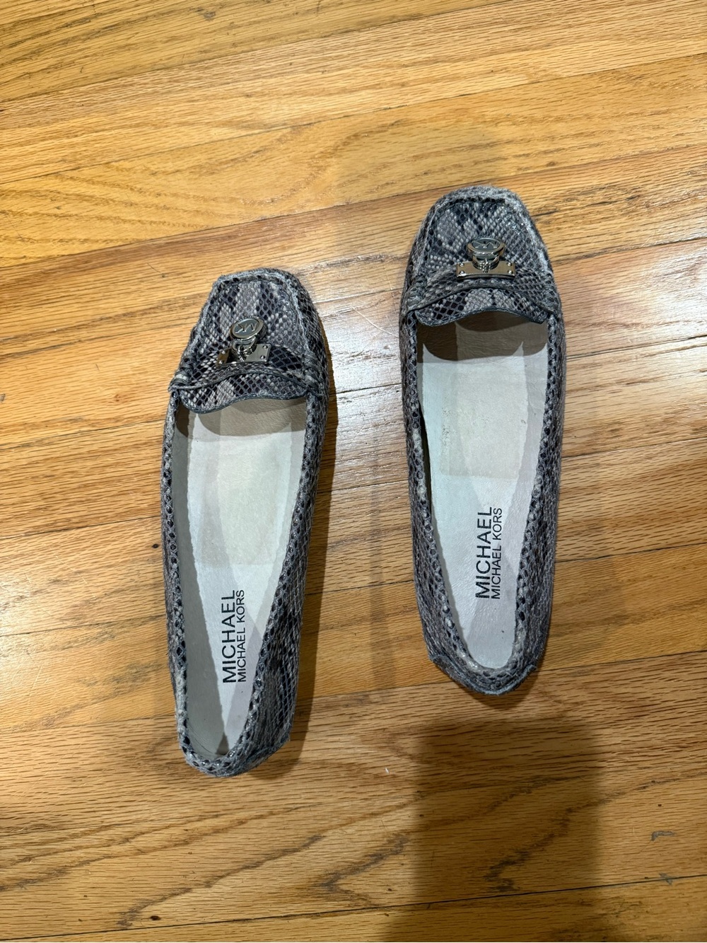 Michael Kors Grey Snakeskin-Print Driving Loafers size 6.5 -like new